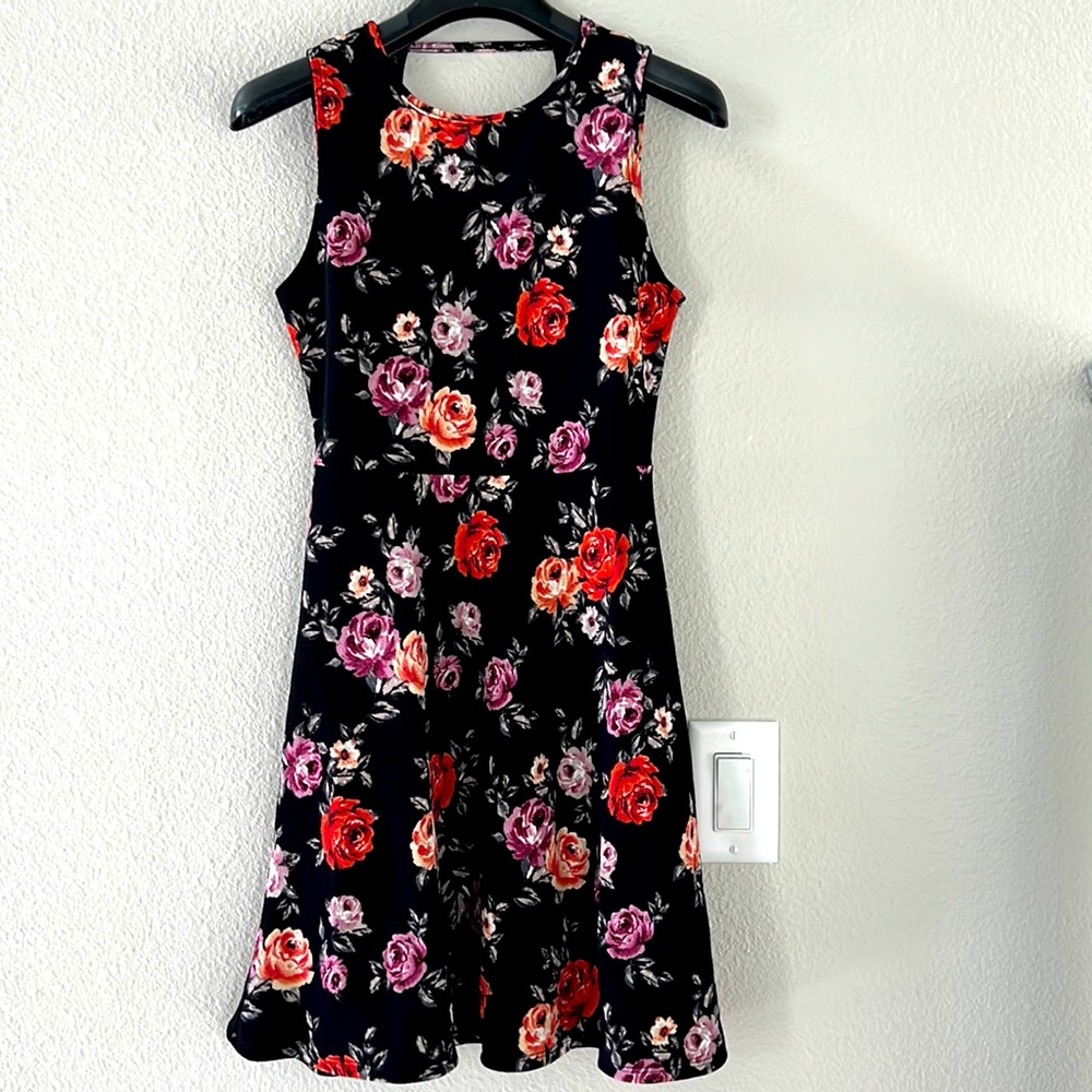 Black floral dress Perfect Condition